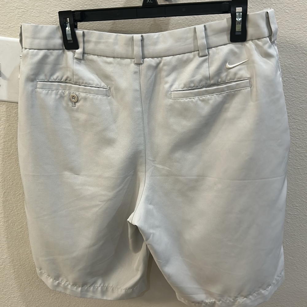 Men’s Nike Golf shorts - Picture 3 of 5